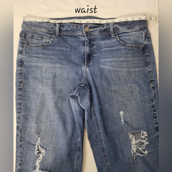 Lane Bryant Genius Fit Distressed Crop Blue Jeans Medium Wash size 18 - Picture 10 of 13